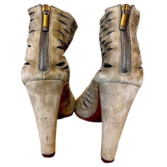 Diane Von Furstenberg Designer Lazer Cut Suede High Heel Booties - Picture 9 of 13